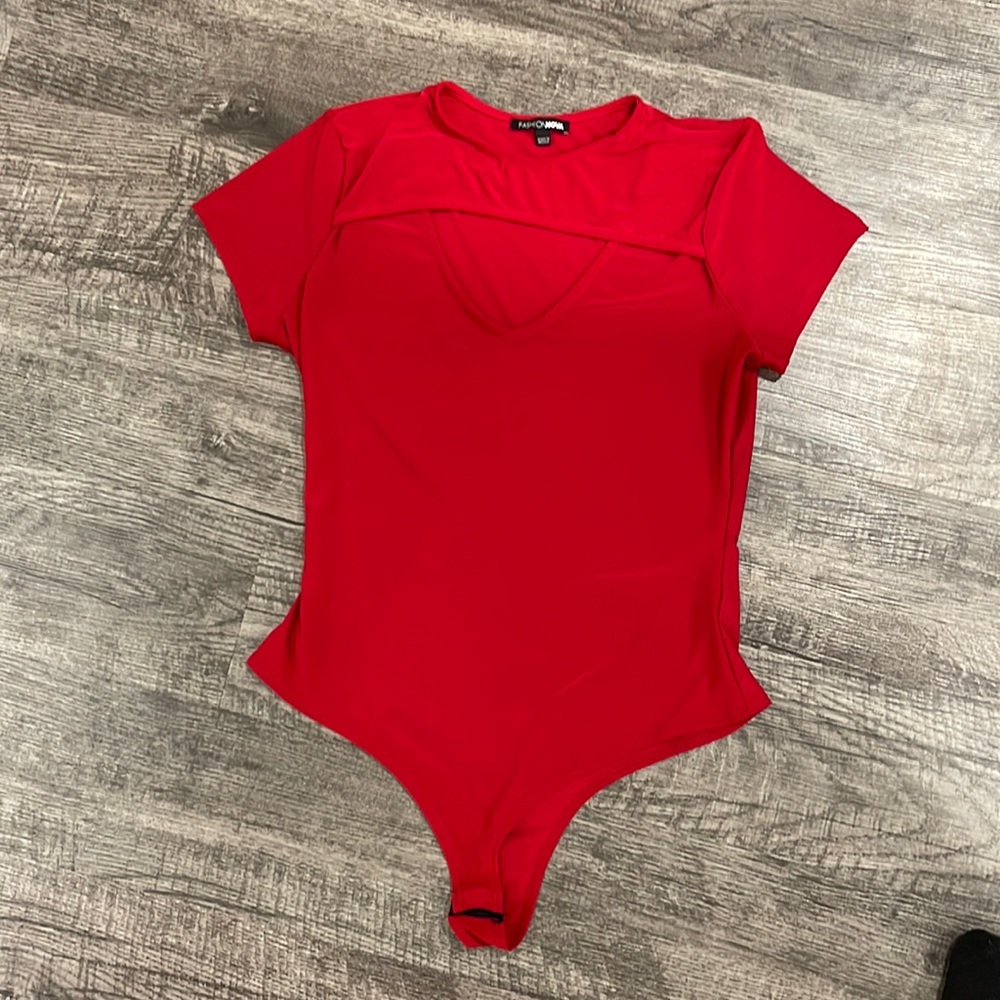 Beautiful Cut Loose Red Bodysuit! ♥️